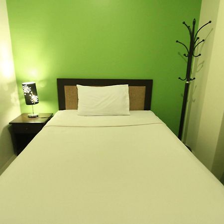 Urban Manor Hotel Roxas City Bagian luar foto